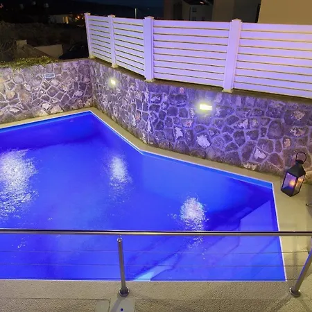 Calma 1 Hotel